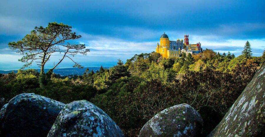 From Sintra: Pena Palace Guided Tour - Meeting at Largo Vasco da Gama 6