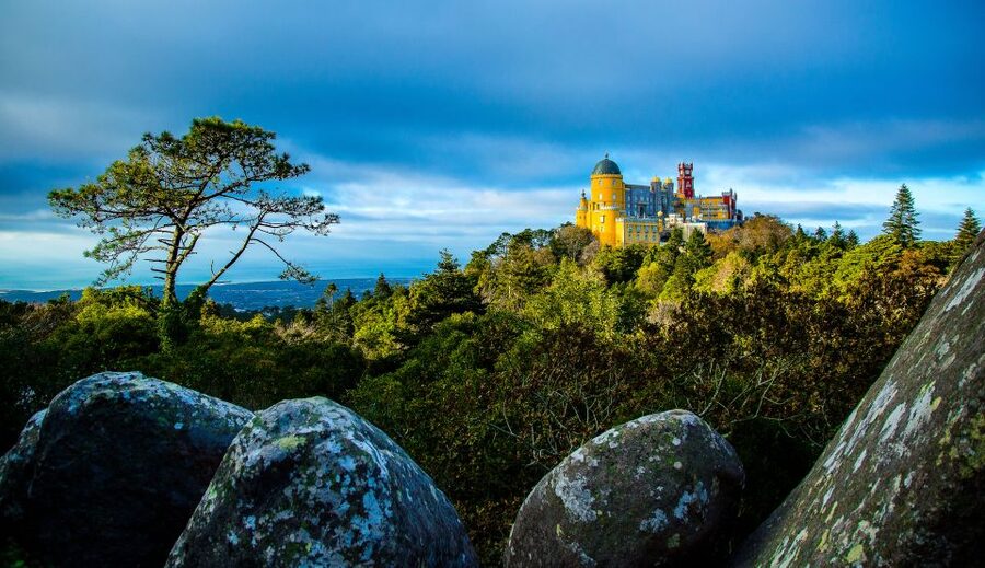 From Sintra: Pena Palace Guided Tour - Two and a half hours around Pena Palace