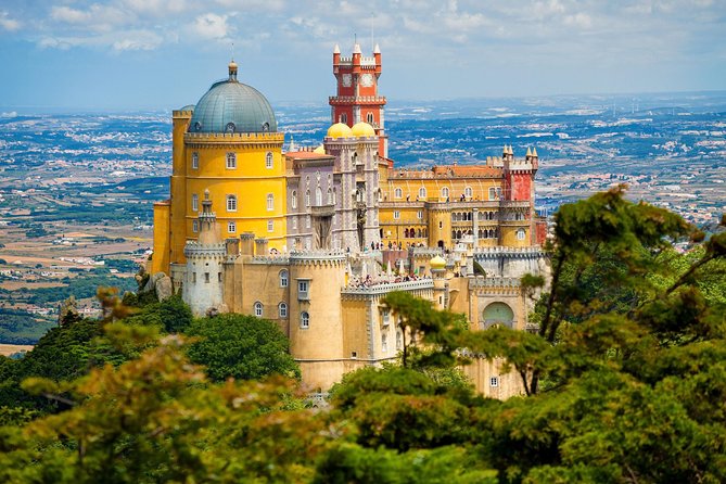 Full-Day Private Sintra Tour with Wine Tasting and Pena Palace - Why this private Sintra day works