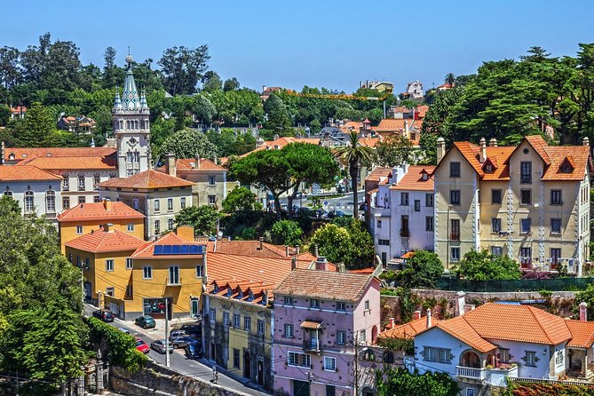 Full-Day Private Sintra Tour with Wine Tasting and Pena Palace - Cascais, the relaxed final stop