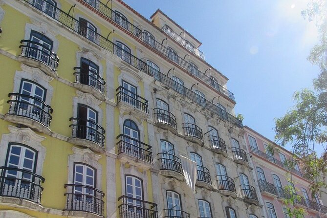 Half Day Historical Walking Tour about the Slave Trade in Lisbon - Baixa, Rossio, and Restauradores: daily life in Lisbon