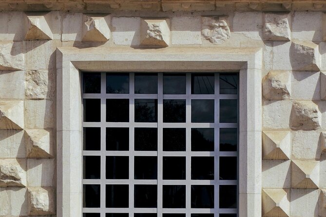 Historical Walking Tour of Lisbon - Praça da Figueira and the 1755 earthquake