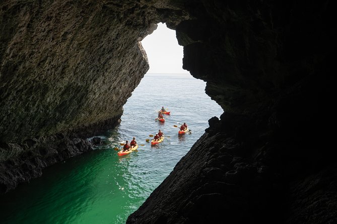 Kayak Adventure in Sesimbra - The Heart of Arrábida Natural Park - Getting ready on Sesimbra’s shore