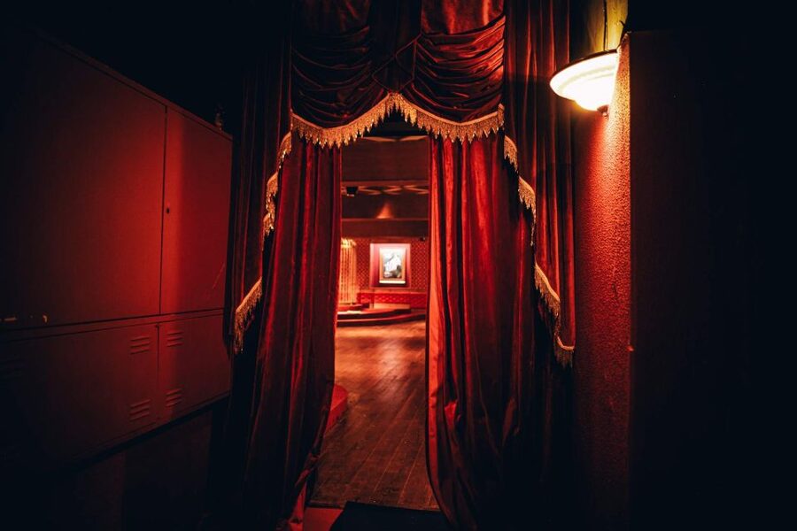 Lisboa - A Morte do Corvo, new immersive theatre, not spoken - The strongest reason to book