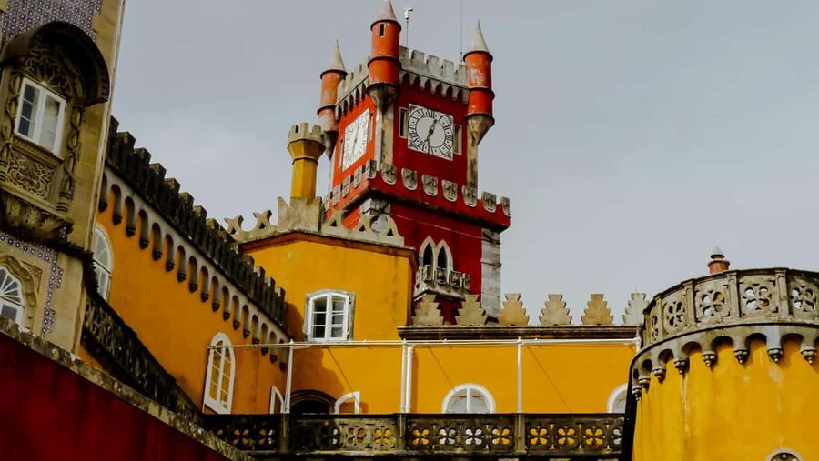 Lisboa: Sintra, Pena Palace, Cabo da Roca Coast and Cascais - What to bring and what to expect physically