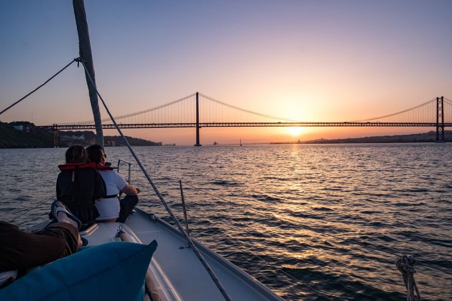 Lisbon: 1 or 2-Hour Cruise along the Tagus River - Morning, daytime, or sunset?
