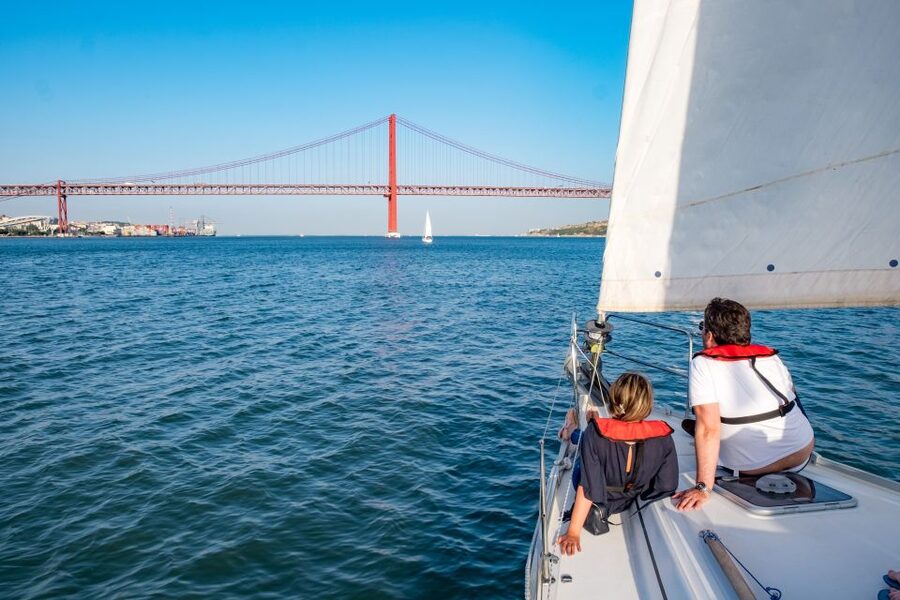 Lisbon: 1 or 2-Hour Cruise along the Tagus River - Leaving Doca do Bom Sucesso beside Belém Tower