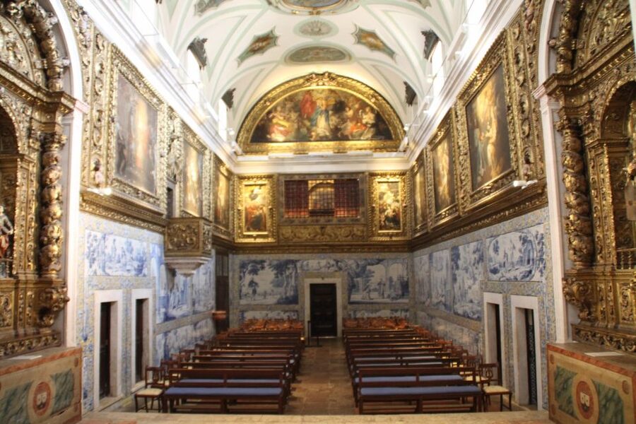 Lisbon: 3-Hour Sightseeing Tour by Tuk-Tuk - Alfama and Graça by narrow streets