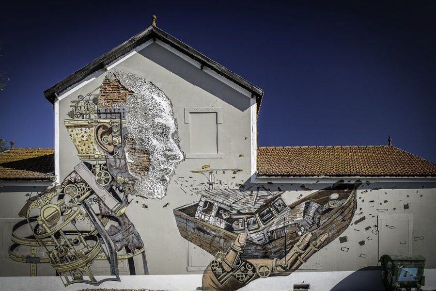 Lisbon: 3-Hour Street Art Tuk Tuk Tour - What the guides add to the experience