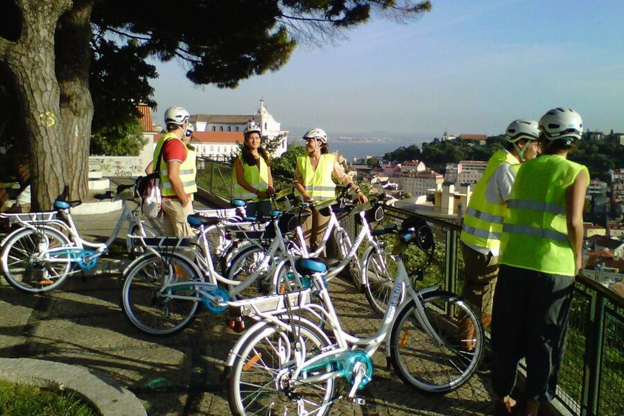 Lisbon: 7 Hills Half-Day Electric Bike Tour - Alfama’s cathedral and the old eastern quarters
