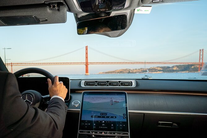 Lisbon Airport Private Transfer to Lisbon (Round Optional) - Key points to know before you book