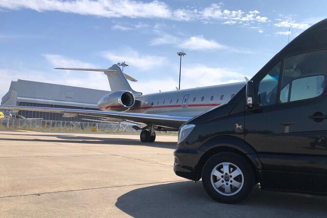 Lisbon Airport to Hotel in Lisbon (or vice versa) - Wi-Fi, water, and a more comfortable ride