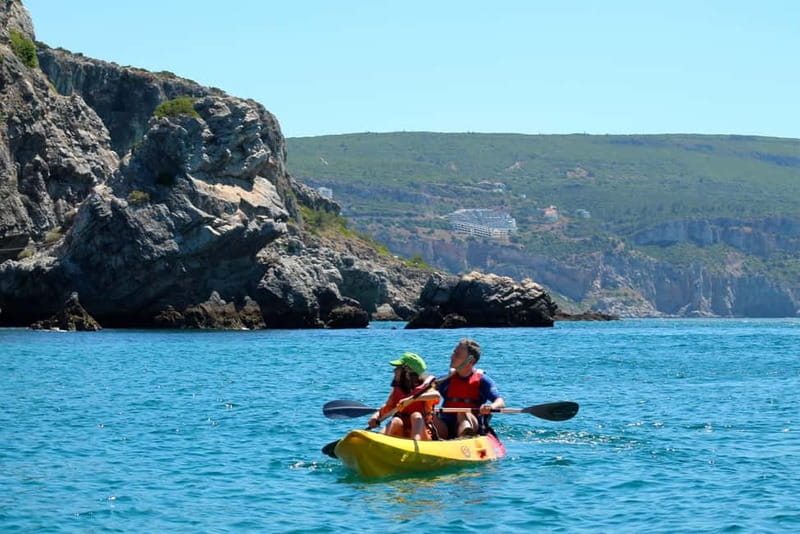 Lisbon: Arrabida Park Kayak Tour with Beach Picnic - Leaving Lisbon for Sesimbra