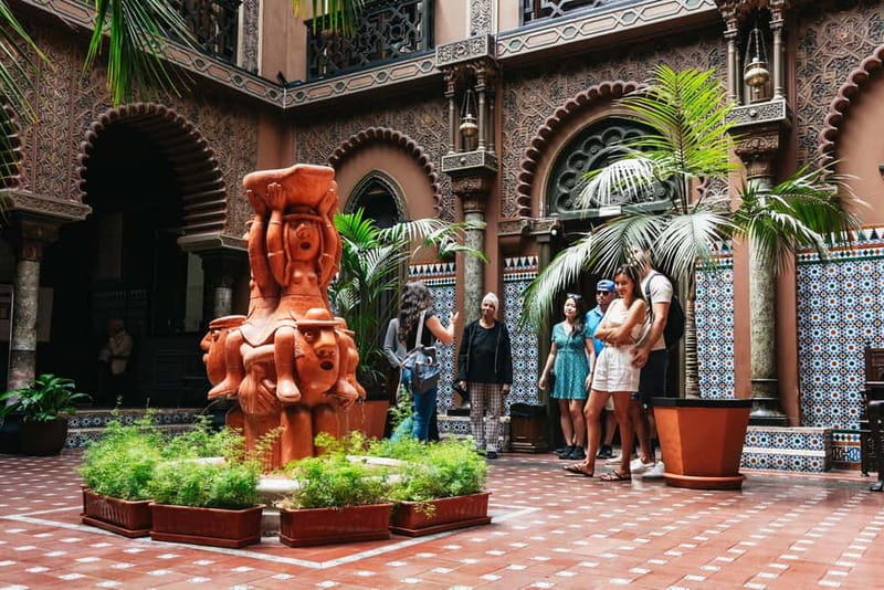 Lisbon: Baixa District Food Tour with Dinner and Drinks - Key things to know before you book
