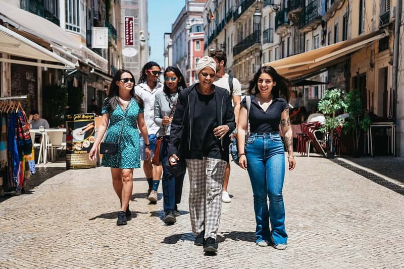 Lisbon: Baixa District Food Tour with Dinner and Drinks - Baixa de Lisboa: Portuguese food in small, useful portions
