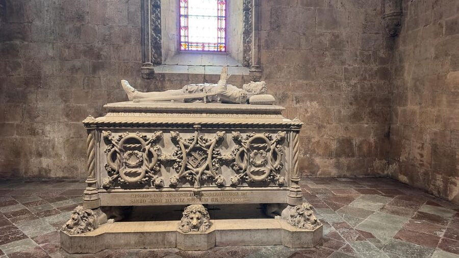 Lisbon: Belem Tour with Pastéis at Jerónimos Monastery - Belém Tower and the limits of the visit