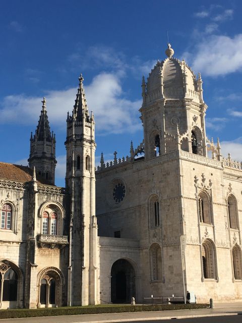 Lisbon: Belem Walking Tour with Jeronimos Monastery Ticket - Pastéis de Belém and the famous bakery