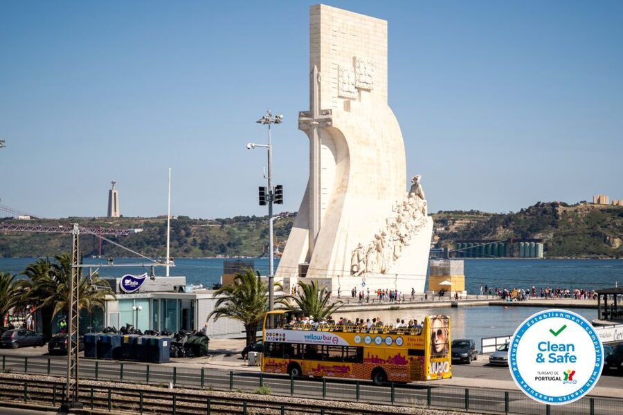 Lisbon: Boat Tour Ticket and Hop-on Hop-off 48-Hour Bus. - The blue Belém route, from Rossio to the Age of Discovery