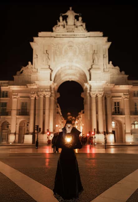 Lisbon by Night: Guided Walking Tour - The Unholy Secrets - Who should book this walk?