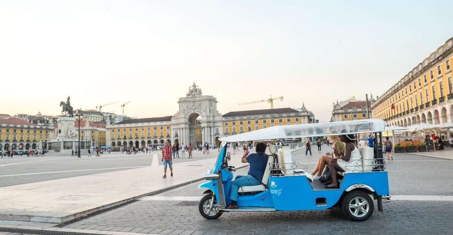Lisbon by Tuk Tuk Guided Tour: City of Neighborhoods - Why a Lisbon tuk tuk works so well