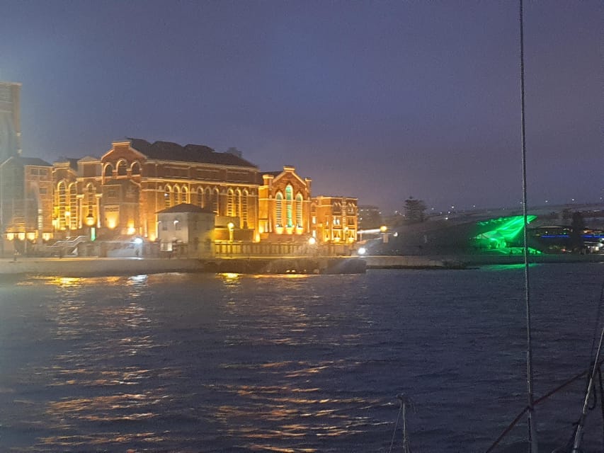 Lisbon: Champagne Sailing Tours - Choosing the best departure time