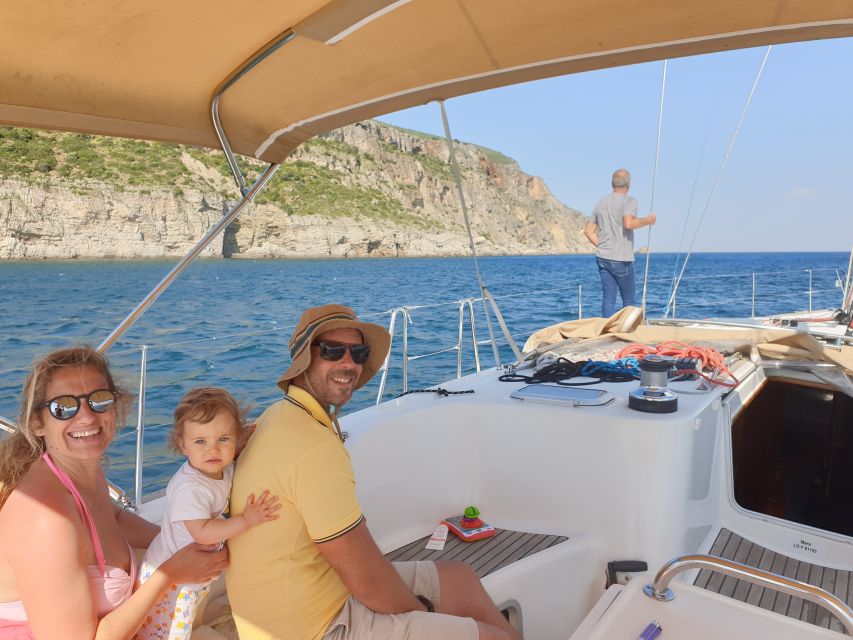 Lisbon: Champagne Sailing Tours - Belém Tower and the age of exploration