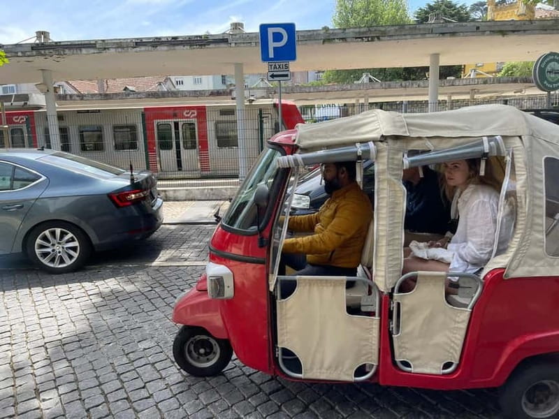 Lisbon: City Highlights Tuk-Tuk Tour with Pickup - São Vicente, the flea market, and the National Pantheon