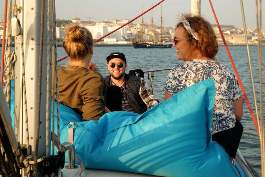 Lisbon: City Skyline Sailboat Cruise with Drink and Snacks - Cristo Rei and the south bank