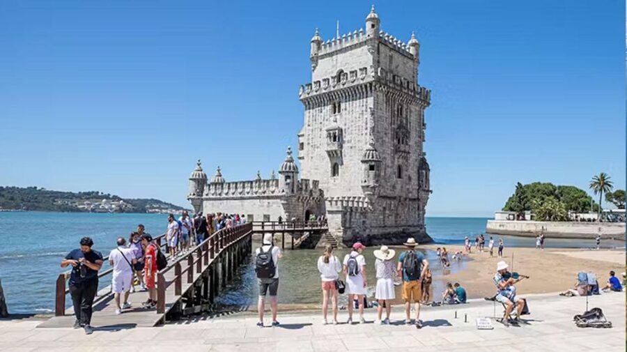Lisbon City Tour: Full-Day - Lisbon from St. Lucia and Senhora do Monte