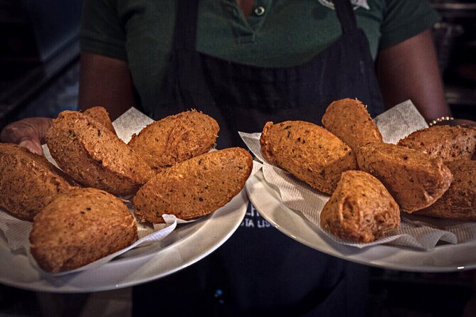 Lisbon Cultural Food and Wine Walking Tour - The story behind Port wine