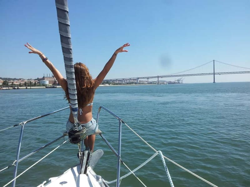 Lisbon: Daytime or Sunset Boat Cruise with History and Wine - Sunset on the Tagus
