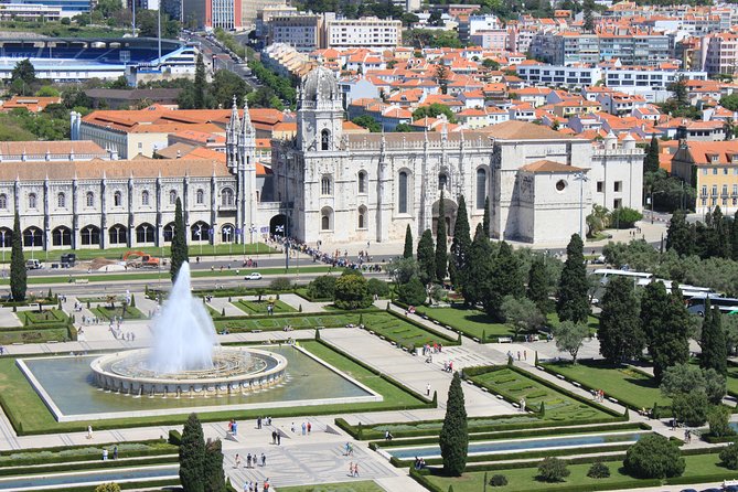 Lisbon Downtown & Alfama with a guide Walking tour - Viewpoints, churches, and the National Pantheon