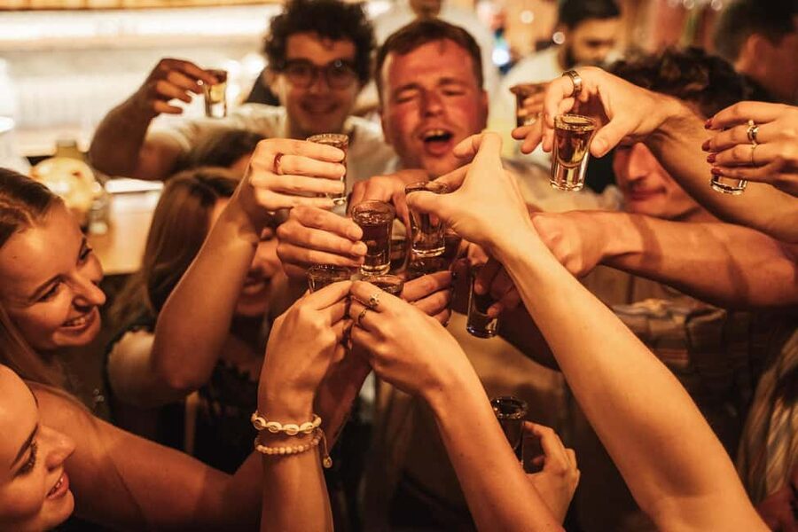 Lisbon: Drunken History Walking Tour with Included Drinks - What five Portuguese drinks really add
