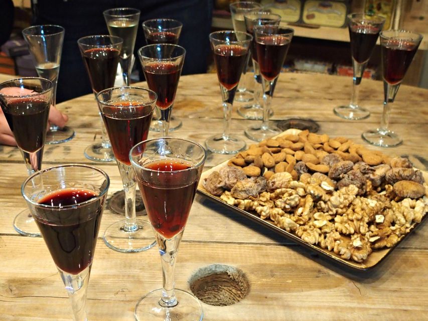 Lisbon: Evening Local Food Crawl with Drink Pairings - Booking Details Worth Knowing