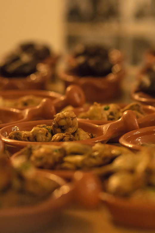 Lisbon: Fado Night with Dinner with Live Performance - Portuguese petiscos from bean soup to chouriço