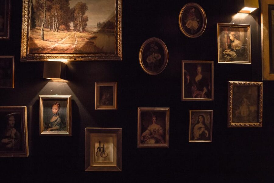 Lisbon: Fado Night with Dinner with Live Performance - What the music feels like in the room