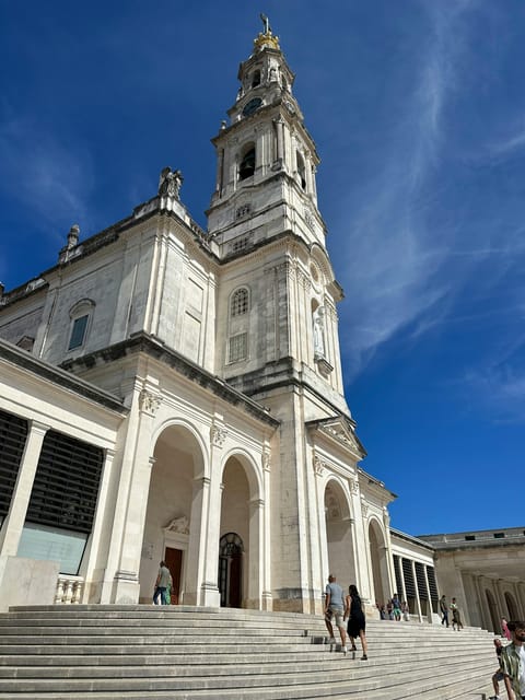 Lisbon: Fátima & Holy Eucaristy Miracle Relic, Spiritual Day - Why Santarém makes this more than a standard Fátima trip