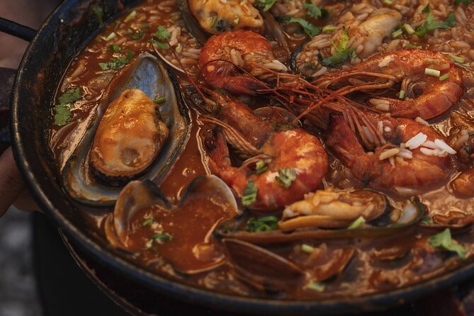 Lisbon Flavours: Baixa Guided Food Tour with Portuguese Wine - The guides make the difference