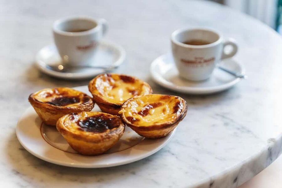 Lisbon: Food Crawl Walking Tour with Local Tastings - Ginjinha, vinho verde, and alcohol-free choices