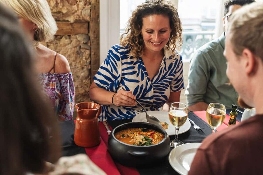 Lisbon: Food Crawl Walking Tour with Local Tastings - Who should book this Lisbon evening