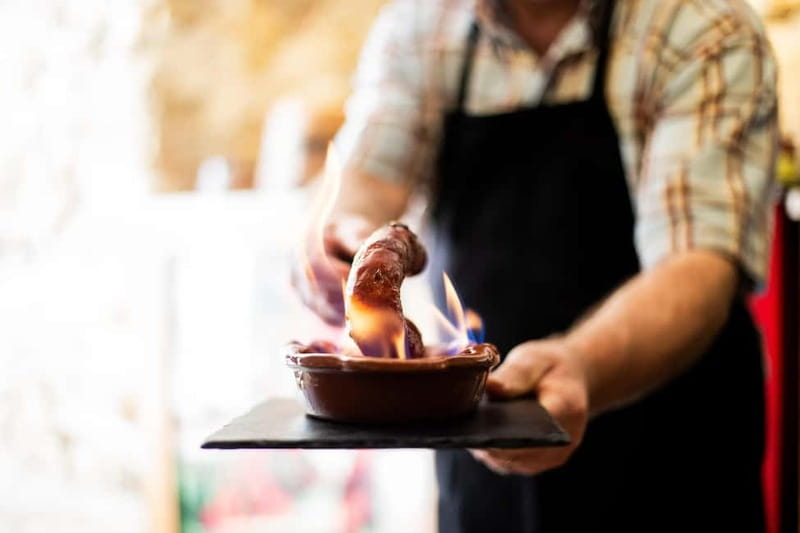 Lisbon: Food Tasting Tour by Tuk Tuk with 2 Stops - Why a tuk tuk works so well in Lisbon
