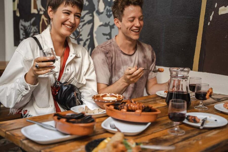 Lisbon: Food Tour with Local Tastings and Drinks - Key points at a glance