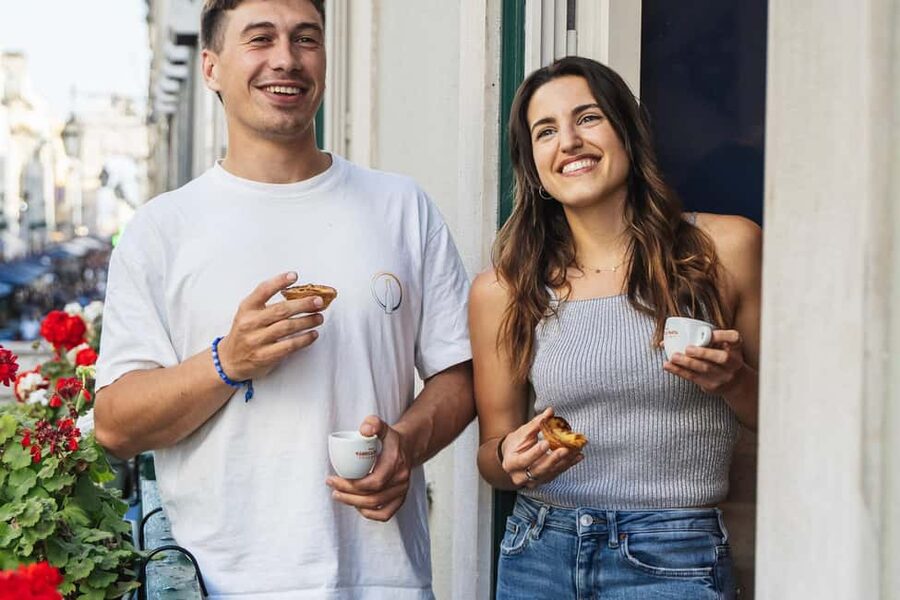 Lisbon: Food Tour with Local Tastings and Drinks - Who should book this Baixa food walk?