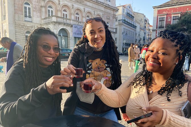 Lisbon Foodies Small-Group Walking Tour - The guides make the history easier to follow