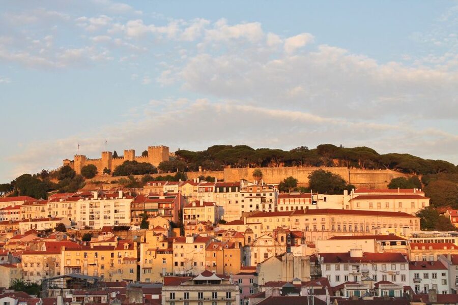 Lisbon: Full-Day Private Walking Sightseeing Tour - Pastries, bakeries, and a useful taste of Portugal