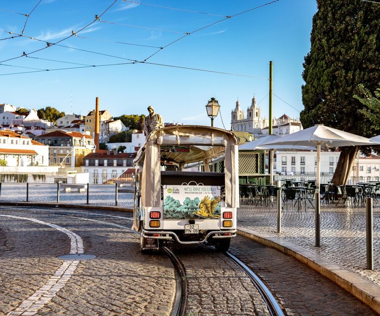 Lisbon: Guided Tuk-Tuk Tour Along the Historic Tram Line 28 - Carmo Square, Principe Real, and the final loop