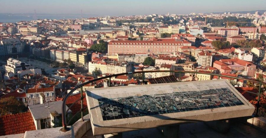Lisbon: Half-Day City Tour - The Monument to the Discoveries in 15 minutes