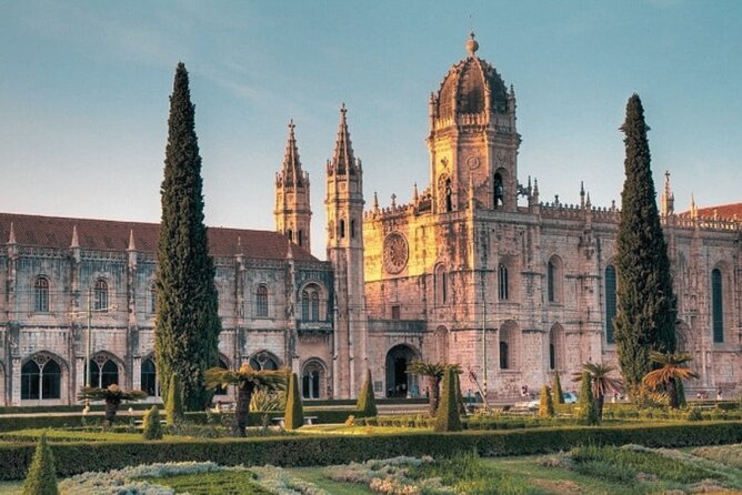 Lisbon Half Day Private Tour - Why a private car works well in Lisbon