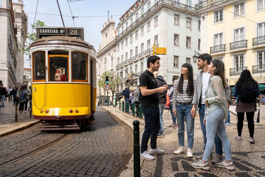 Lisbon: Helicopter Ride, Boat Trip, & Old Town Walking Tour - Alfama and Lisbon Cathedral