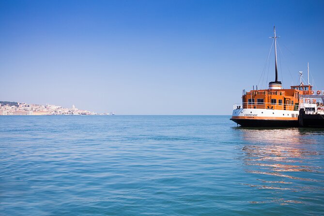 Lisbon Hidden Gems Walk: Traditions, Lunch and Ferry ride - The Tagus ferry to Cacilhas
